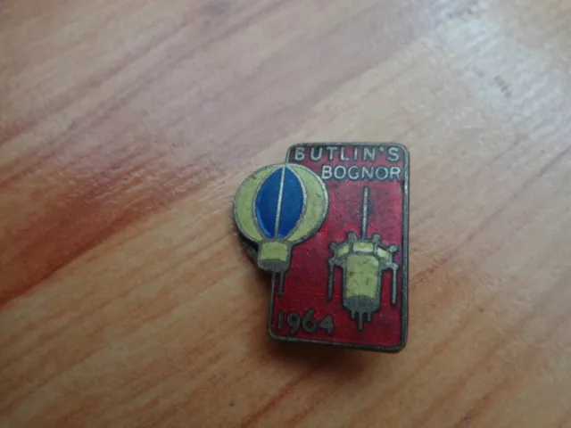 Vintage Butlins Holiday Camp Resort Bognor 1964 J R Gaunt Enamel Pin Badge