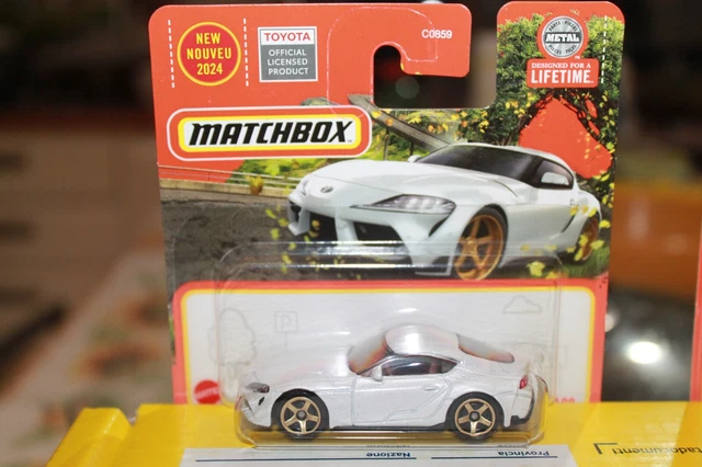 Matchbox Mazda3 2019, Scala 1:64, Colore Oro Bianco, Modello Pressofuso Da Collezione, 77/100