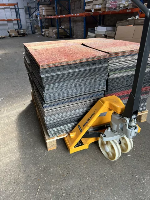 400 (100m) Brand New Carpet Tiles - 75p Each