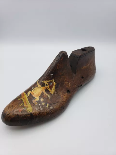 Vintage Folk Art Wooden Hand Painted Raccoon Shoe Form Mold 9.5" sz