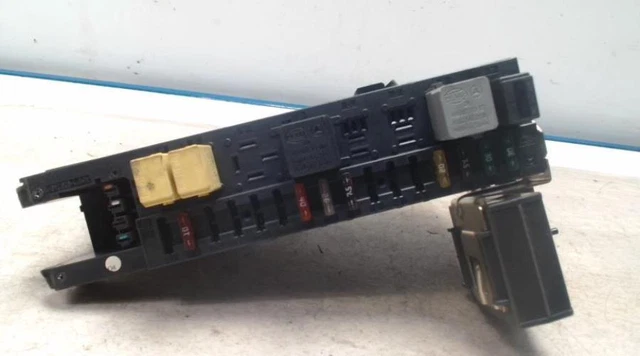 PORTE FUSIBLE MERCEDES CLASSE C 203 EUR 55,00 - PicClick FR