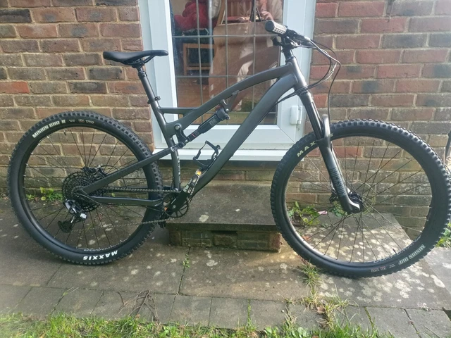 2023 BOARDMAN MENS MTR 8.9 full suspension mountain bike in dark