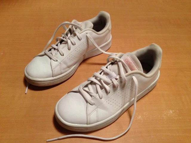 baskets blanches ADIDAS pour femme - taille 37 1/2 - TBE (portées une fois)
