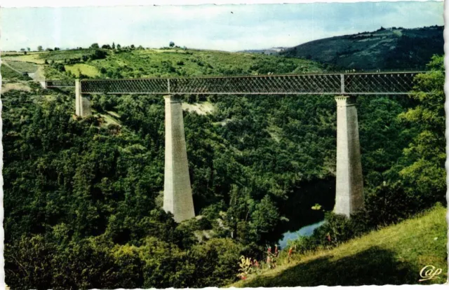 CPA L'Auvergne - Le Viaduc des FADES - Le Geant d'Europe (244699)