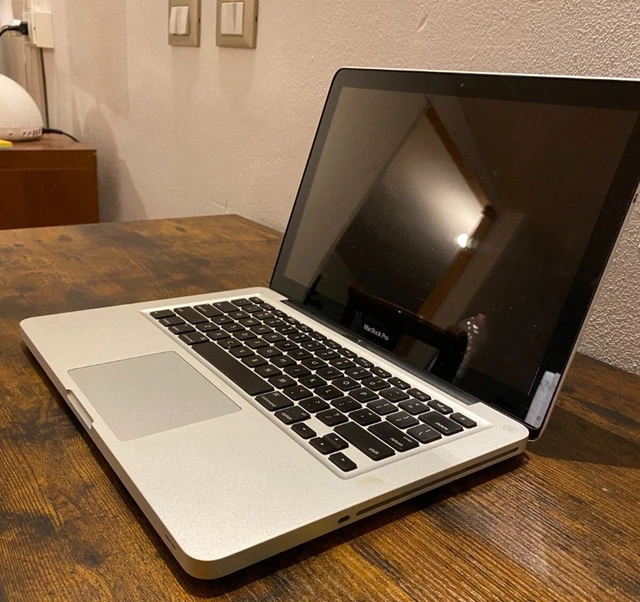 Apple MacBook Pro 13 Early 2011, 2.3Ghz Intel Core i5, 8Gb Ram, 256Gb SSD 8