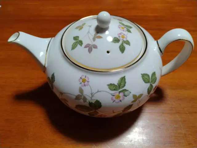 Wedgwood Wild Strawberry Teapot L Size 1200ml / 40oz Unused
