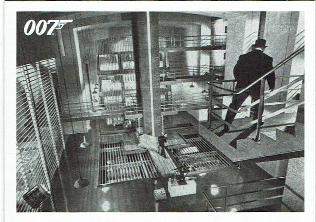 James Bond 007 Autographs & Relics Goldfinger Throwback Chase Base Card #092