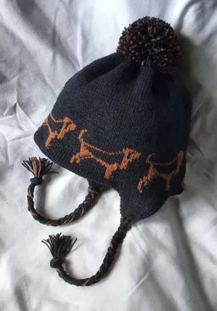 BLOODHOUND dog design on knitted lined BLACK ADULT TRAPPER EAR FLAP HAT