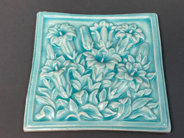 Vintage 6"x 6" Ceramic Glazed tile Porcelain 3D Daffodils Flowers Majolica Glaze