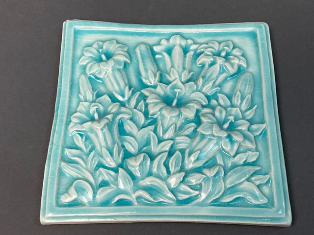 Vintage 6"x 6" Ceramic Glazed tile Porcelain 3D Daffodils Flowers Majolica Glaze