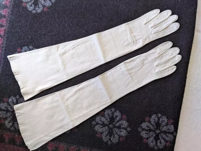 Vintage Ladies White Leather Kidskin Opera Length Gloves 18-1/2"