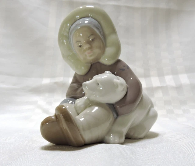 Grande figurine esquimaude Lladro de Juan Huerta