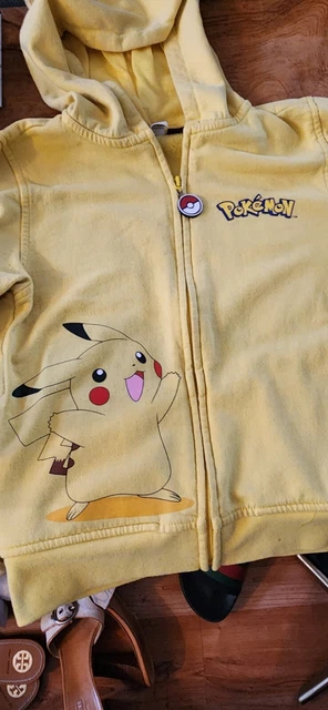 Poke’mon Pikachu Sweatshirt Hoodie with ears yellow Size S
