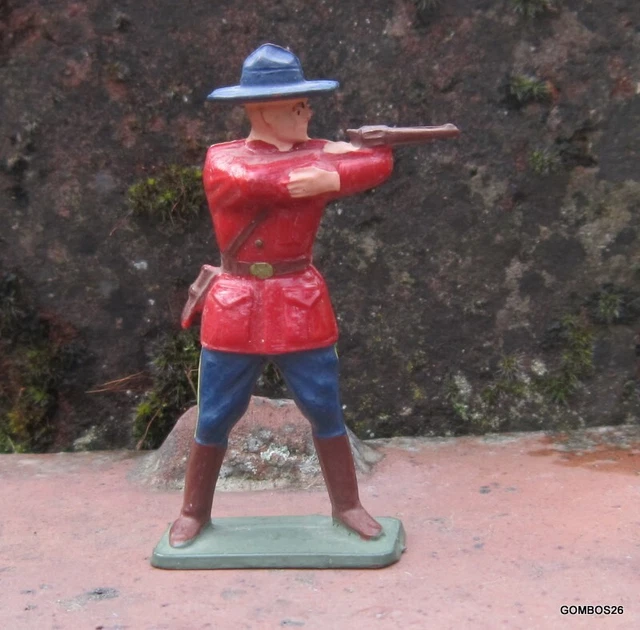 Figurines Starlux - 4 Soldats De La Police Montée Canadienne + 2 Chevaux