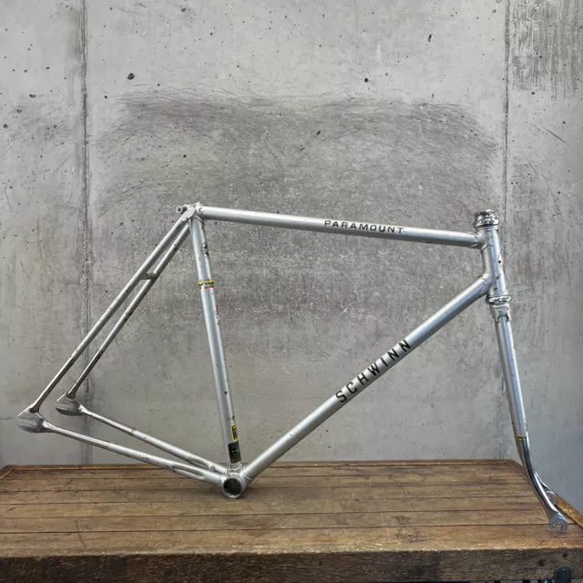 Vintage Schwinn Paramount Track Frame Set 53 cm Silver Reynolds 531 Campagnolo 1 Vintage Schwinn Paramount Track Frame Set 53 cm Silver Reynolds 531 Campagnolo 1