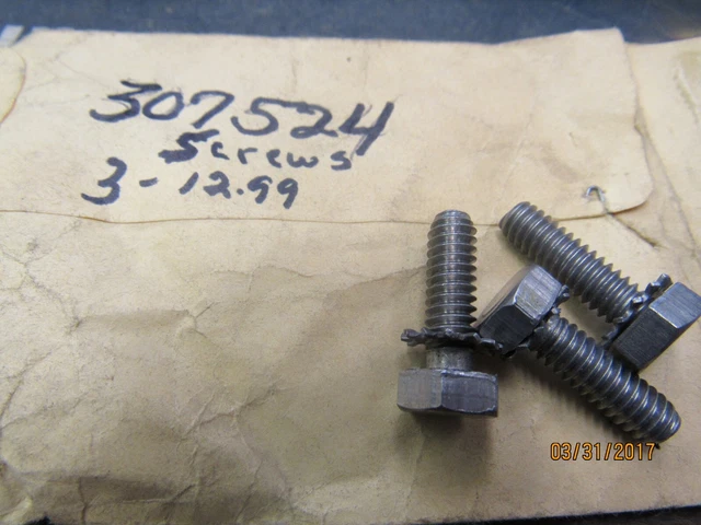 3 New  Omc Oem  Johnson Evinrude  Screws 307524