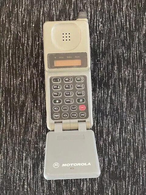 Motorola Rare Vintage MicroTAC 76236CARSA Flip Cell Phone -- Vintage Phone!