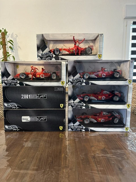 Casque Ferrari Michael Schumacher Collection Marlboro Minichamps - échelle 1/8 - Très Rare - Neuf