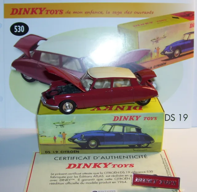 DINKY TOYS ATLAS CITROEN DS 19 coffre & capot ouvrants 1/43 REF 530 BOX + pin's