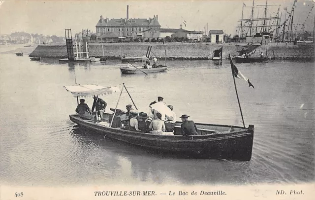 Cpa 14 Trouville Sur Mer Le Bac De Deauville