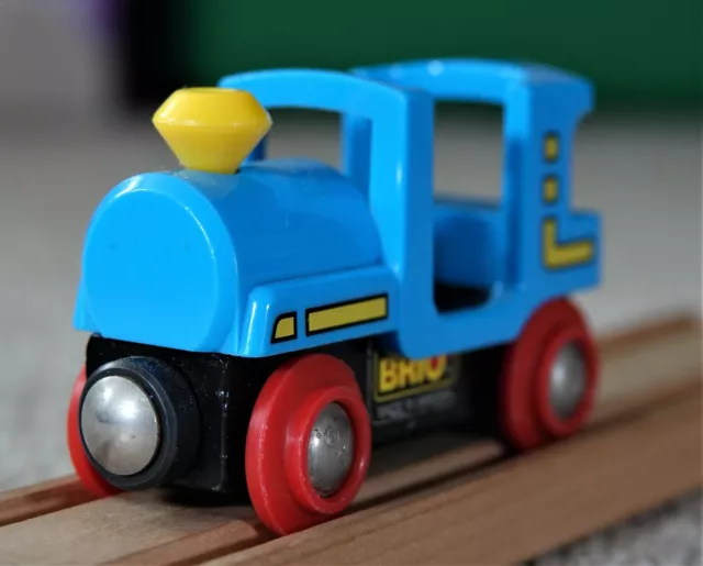 Brio on sale circus train