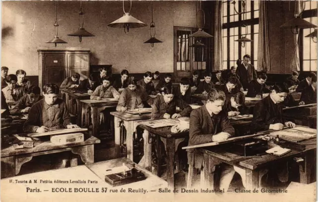 CPA AK PARIS 12e École BOULLE 57 rue de Reuilly Salle de Dessin (673422)