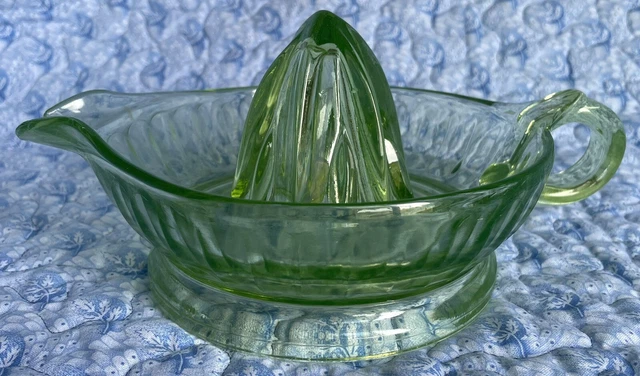 Vtg Depression Glass Citrus Juicer Uranium Glow -chips-