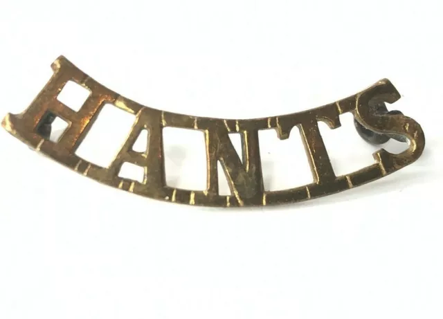 WW1 Hampshire Regiment Hants Shoulder title slim brass 39 x 8 mm