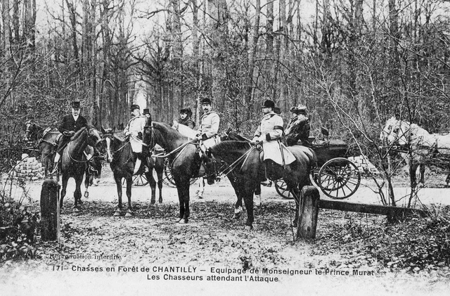 CPA Ancienne – Chasse à Courre / Équipage D'Halatte / La Curée – Oise (60), 1900