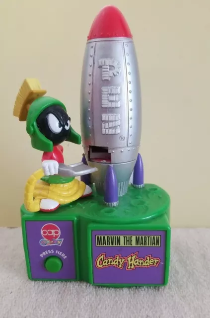 Cap Candy Looney Tunes Marvin The Martian PEZ Candy Hander 1998 WORKS! dispenser