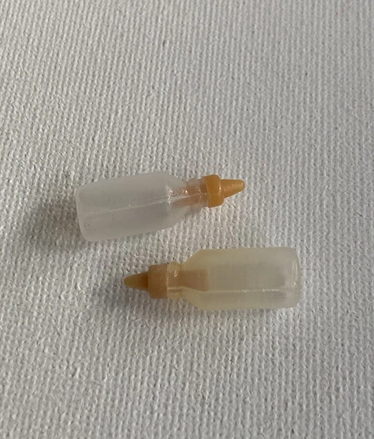 SYLVANIAN FAMILIES SPARES 2X Baby Feeding Bottles Calico Critters £3.80