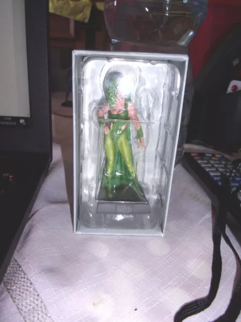 Figurine sur socle en plomb the classic collection MARVEL numérotée N°53 Polaris