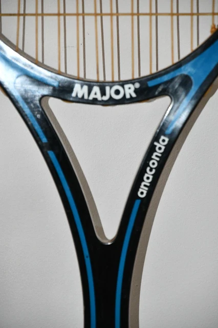 Raquette de tennis vintage en bois Spalding Impact Record avec tendeur – Le Sélectionneur - Brocante en ligne