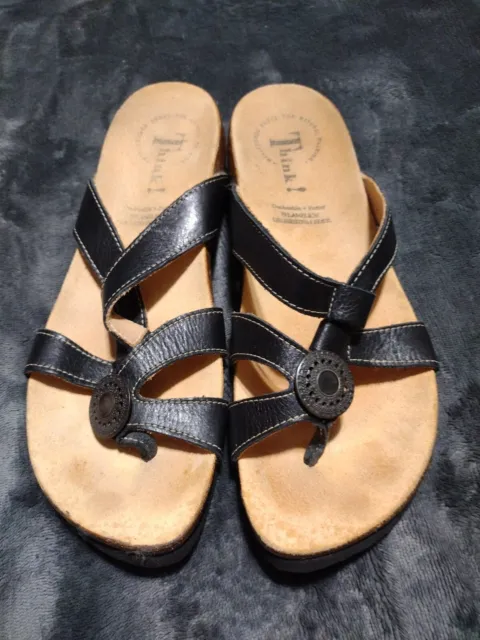 Think Size 8 Sandals Julia Womens Black Leather with Medallion Size EUR 38