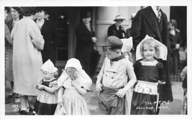 J30/ Holland Michigan RPPC Postcard c1940s Tulip Time Children Costumes 313