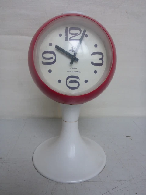 alter Wecker Kugel alte Uhr Kunststoff DDR victoria made in romania 70er