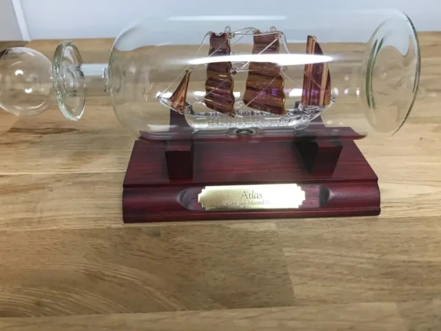 Glas - Buddelschiff "Atlas" Flaschenschiff von Mayflower Glass