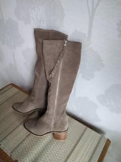 Ladies "Steve Madden" Beige Real Suede Knee High Boots Sz3