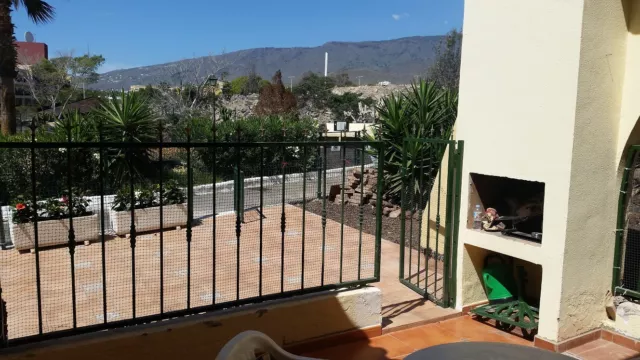 TENERIFE COSTA ADEJE - LATE BOOKING spacious 1 bedroom ground floor apt 2