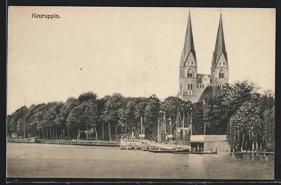Neuruppin, Ansichtskarte, Ortsansicht mit Kirche und See