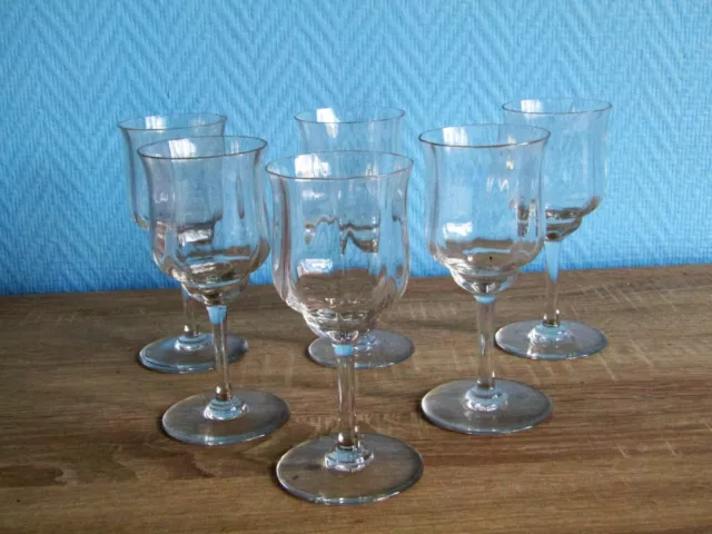 6 Verre à eau en cristal de baccarat du modèle Capri