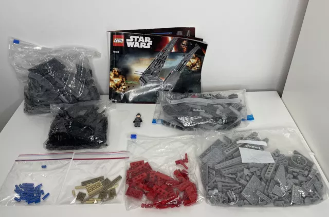 LEGO 75104 Star Wars Kylo Rens Shuttle raro senza minifigure incomplete