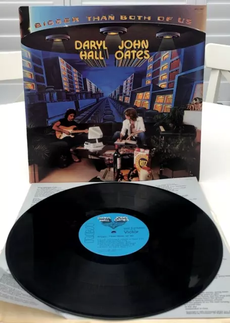 Daryl Hall John Oates -Bigger Than Both Of- Us Apl1-1467 1976 Vinyl Lp Record