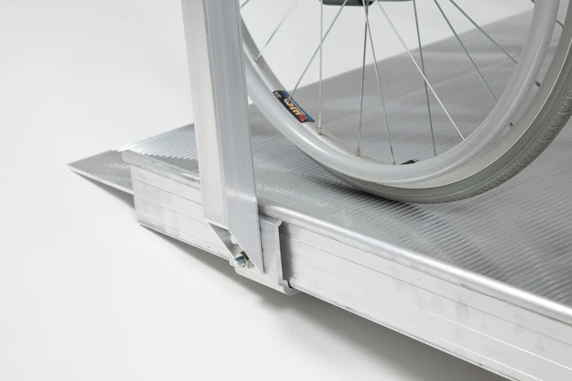 Rollstuhlrampe mit Handläufen - 1830mm x 930mm