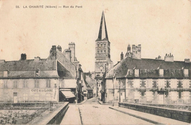 Cpa Nievre 58 La Charite Rue Du Pont