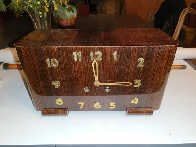 PENDULE ART-DECO BOIS LAITON    pas de prix de reserve!