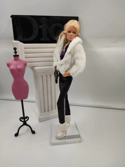 BARBIE MODEL OF THE MOMENT NICHELLE | Elle A Dolls