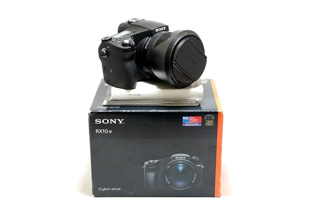 Fotocamera Sony Rx10 Iv + N.2 Batterie - Bellissima