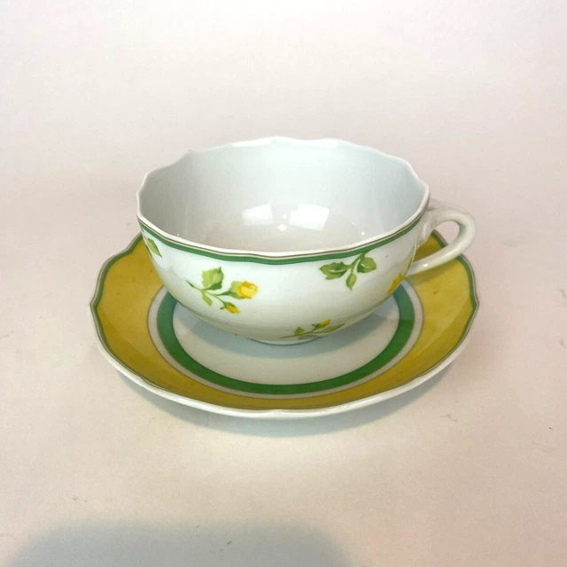 WEDGWOOD TEACUP SAUCER/CUP Set RARE Design "Summer Dream" Vintage but