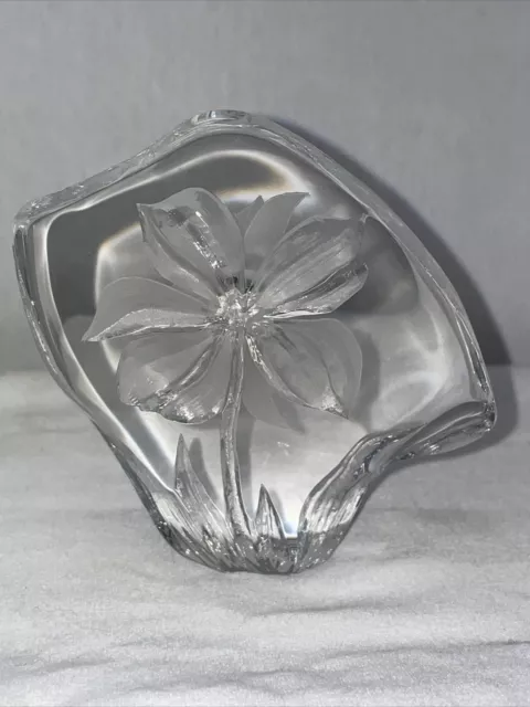 Mats Jonasson Sweden Lead Crystal Flower Paperweight Signed and Numbered